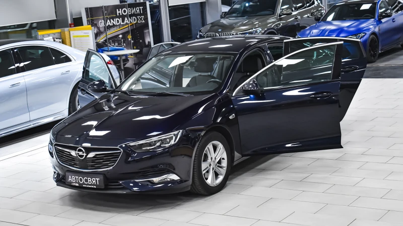 Opel Insignia Grand Sport 2.0d Business Innovation, снимка 1 - Автомобили и джипове - 47848397