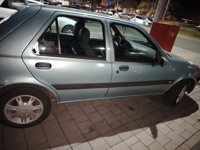 Ford Fiesta, снимка 3 - Автомобили и джипове - 48789289