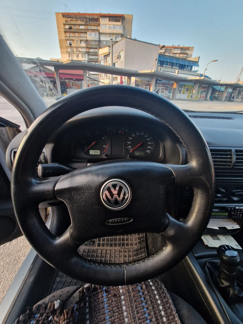 VW Passat, снимка 5 - Автомобили и джипове - 49088066