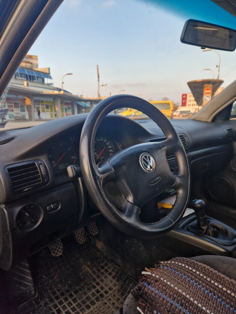 VW Passat, снимка 6 - Автомобили и джипове - 49088066