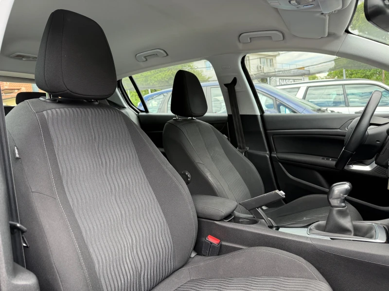 Peugeot 308 Puretech Facelift &#127467;&#127479;, снимка 14 - Автомобили и джипове - 50445614