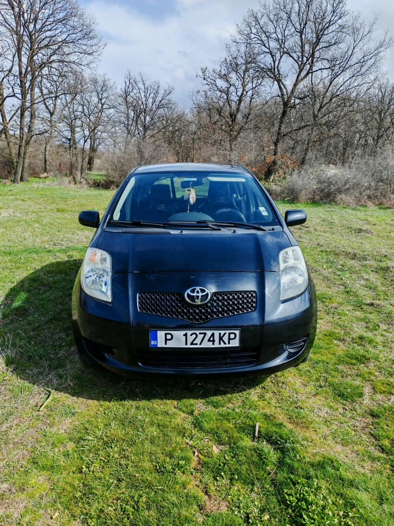 Toyota Yaris 1.0i, снимка 2 - Автомобили и джипове - 53183797