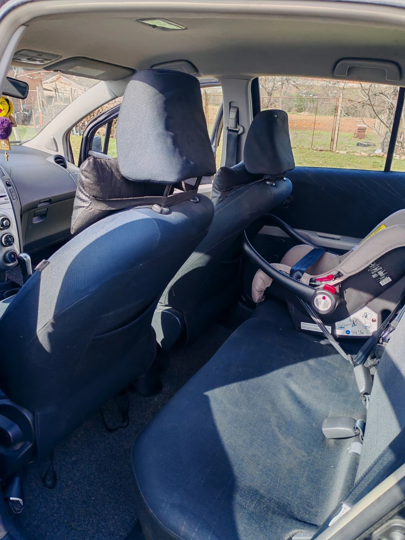 Toyota Yaris 1.0i, снимка 5 - Автомобили и джипове - 53183797