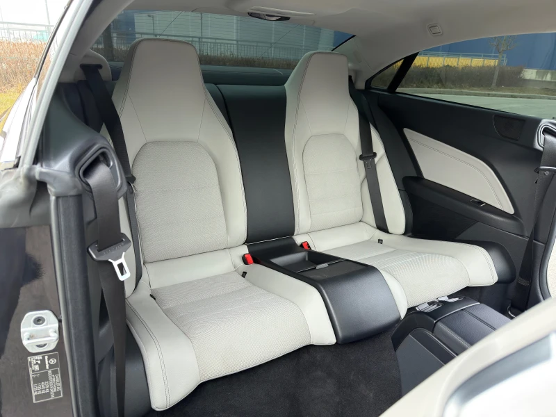 Mercedes-Benz E 220 AMG-COUPE-LED-NAVI-F1* , снимка 12 - Автомобили и джипове - 53260198