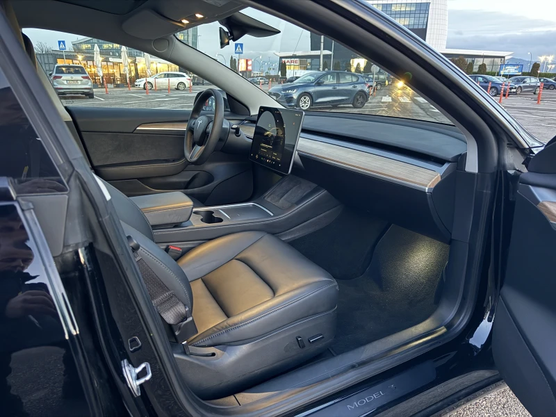 Tesla Model 3 Dual Motor, Long Range, Термопомпа, в гаранция, снимка 3 - Автомобили и джипове - 53288988