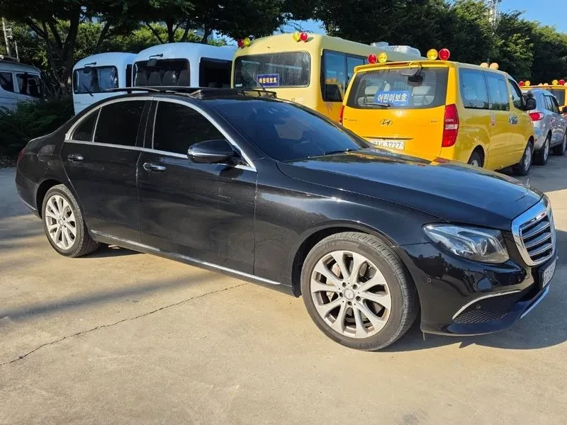 Mercedes-Benz E 200 W213 E300 Exclusive, снимка 3 - Автомобили и джипове - 55110751