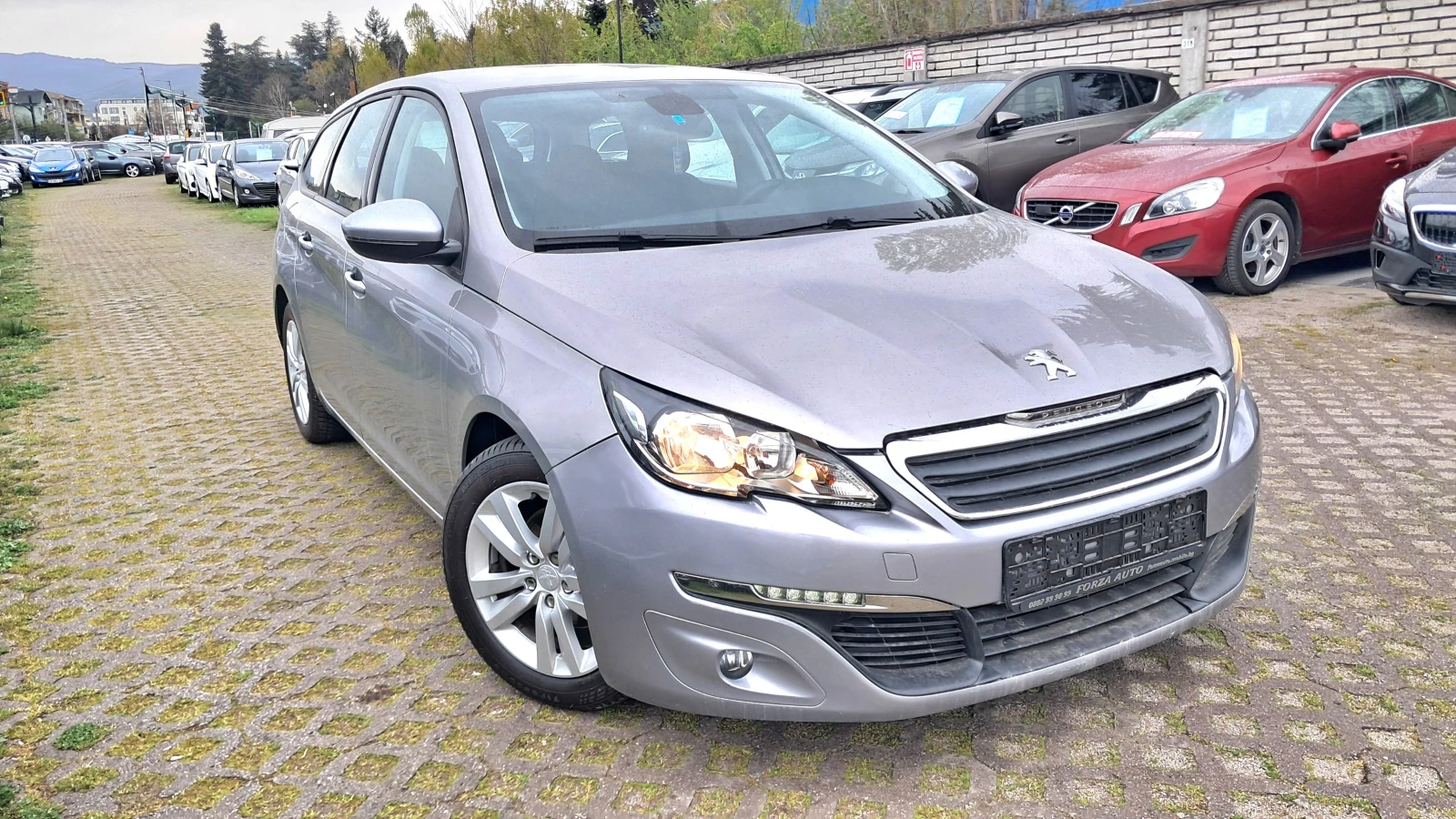 Peugeot 308 ИЗКЛЮЧИТЕЛНО СЕРВ КНИЖК УНИКТ ОБСЛУЖ НАВИ АВТОПИЛТ, снимка 2 - Автомобили и джипове - 12363859