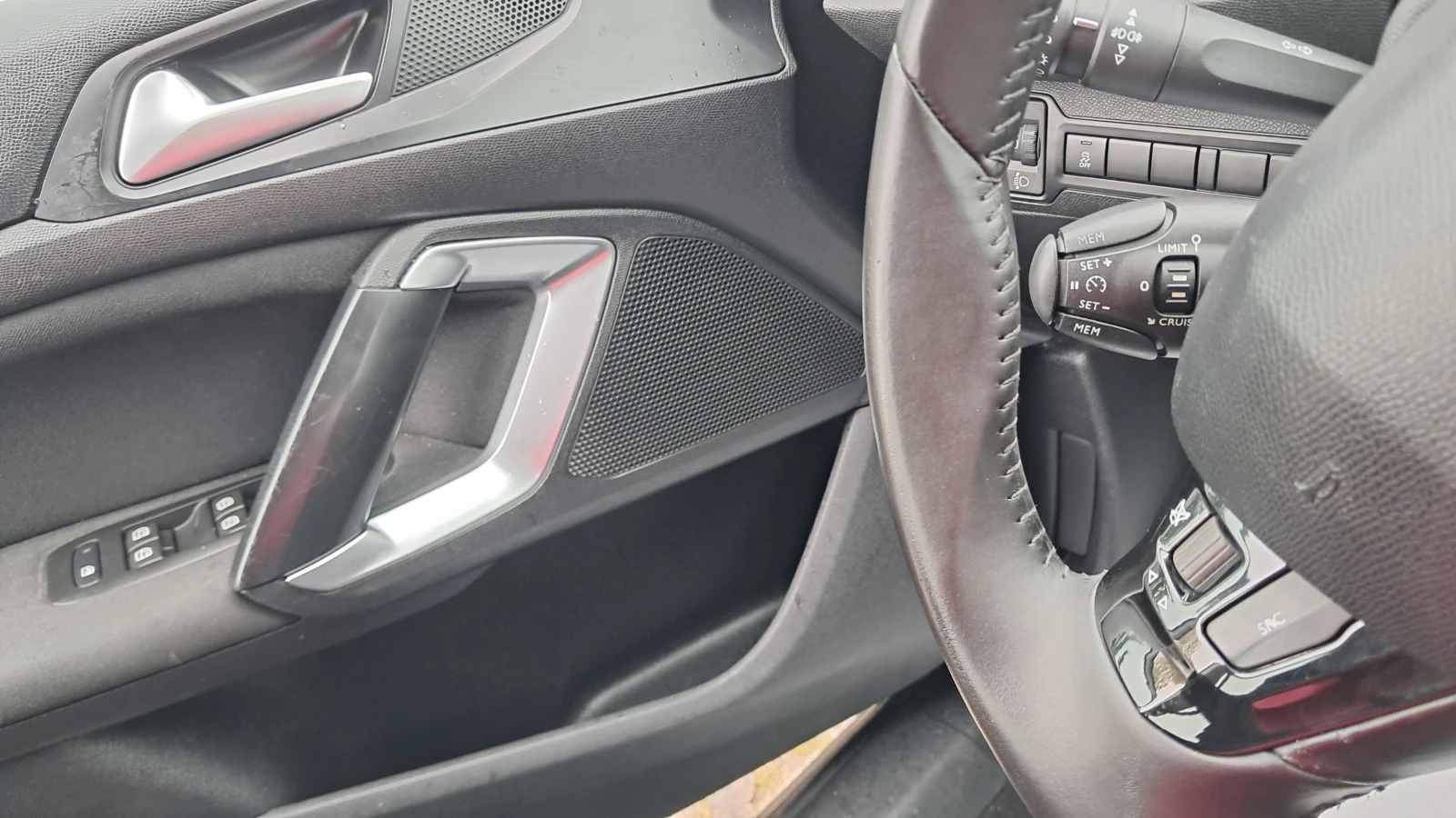 Peugeot 308 ИЗКЛЮЧИТЕЛНО СЕРВ КНИЖК УНИКТ ОБСЛУЖ НАВИ АВТОПИЛТ, снимка 10 - Автомобили и джипове - 12363859