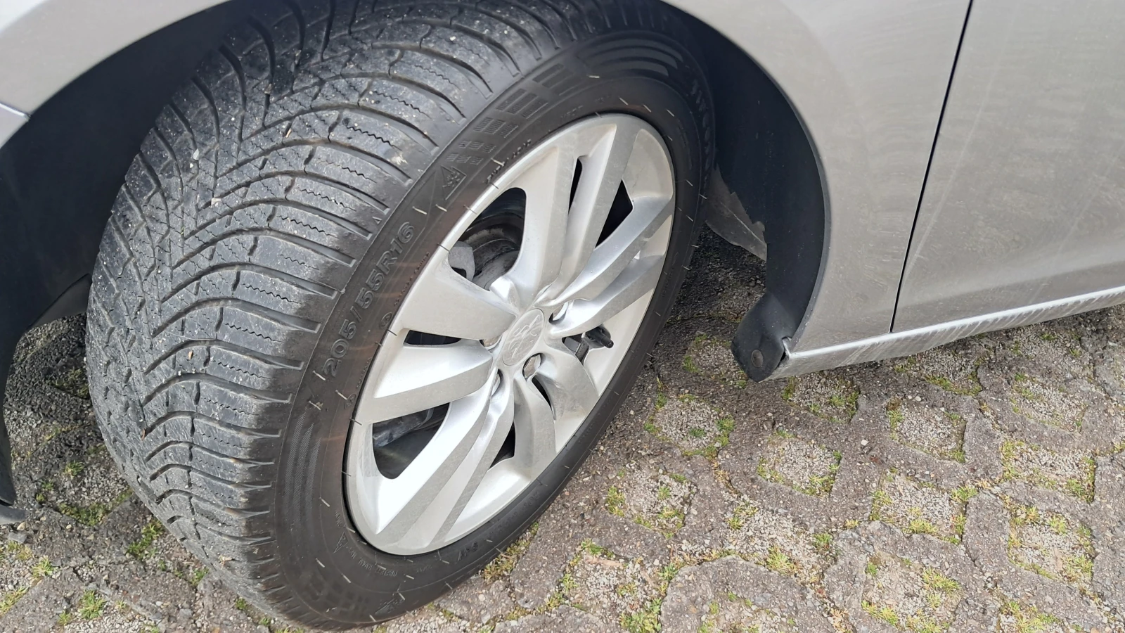 Peugeot 308 ИЗКЛЮЧИТЕЛНО СЕРВ КНИЖК УНИКТ ОБСЛУЖ НАВИ АВТОПИЛТ, снимка 16 - Автомобили и джипове - 12363859