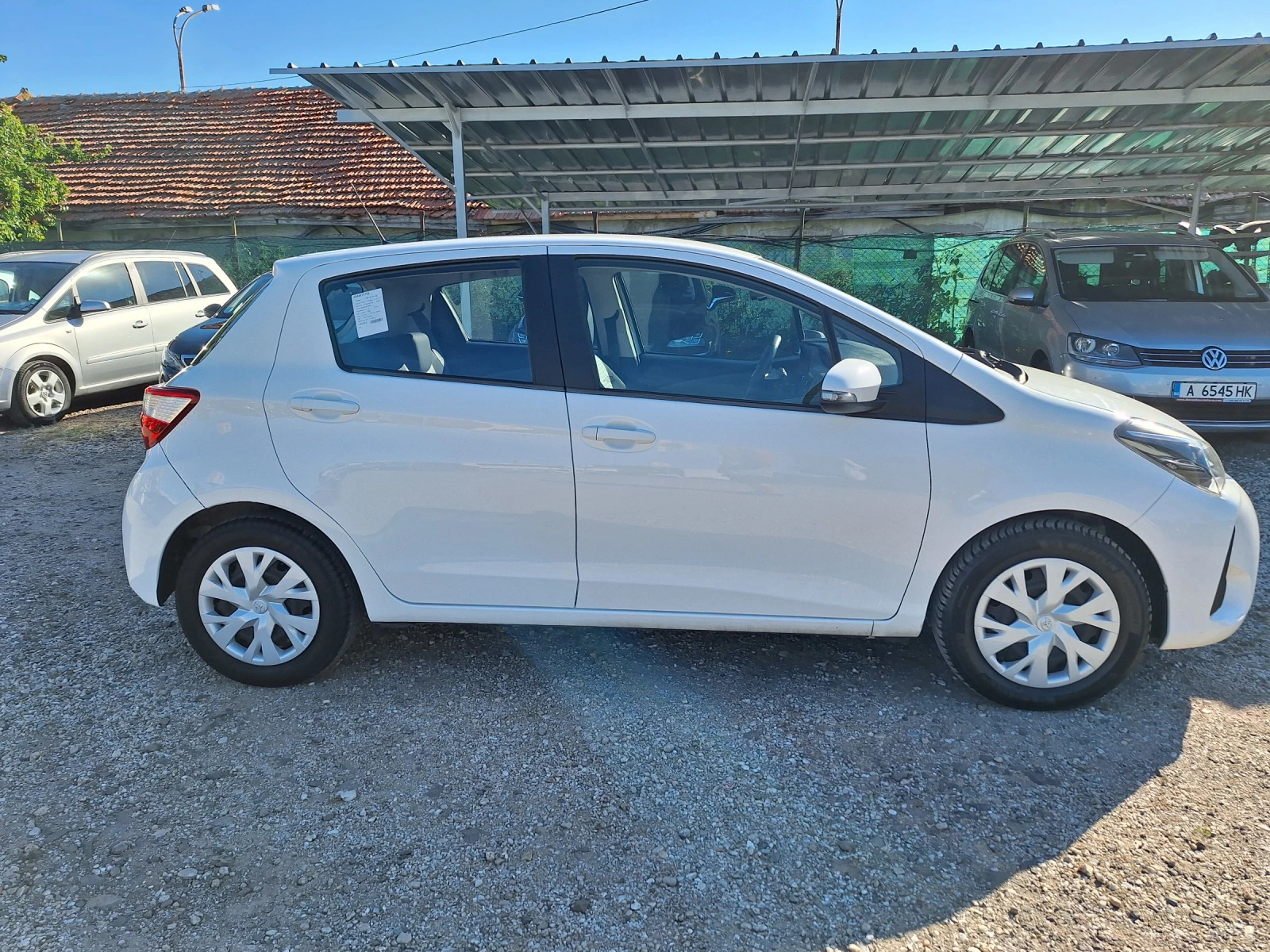 Toyota Yaris 1.0vvti - изображение 8