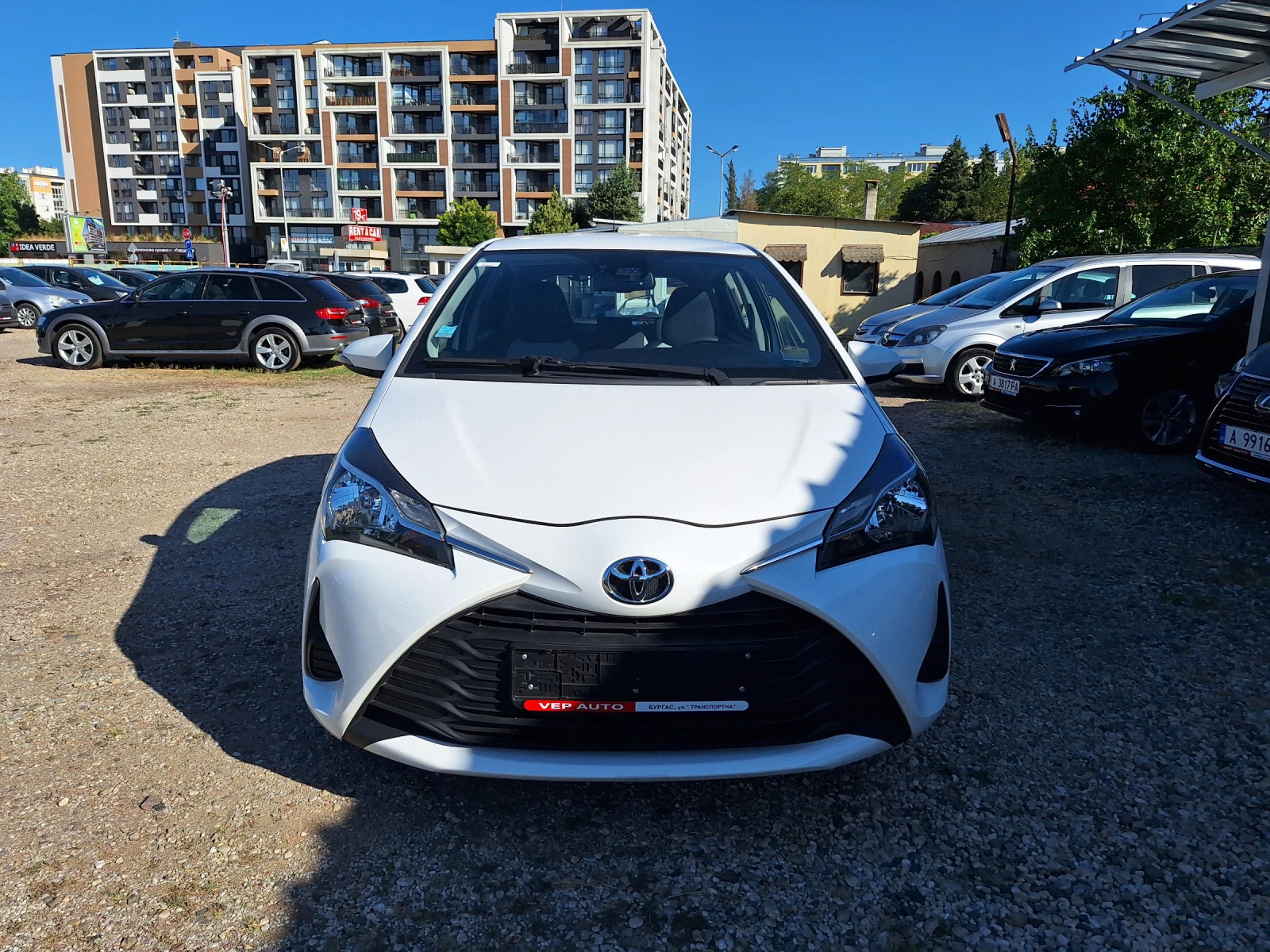 Toyota Yaris 1.0vvti - изображение 2