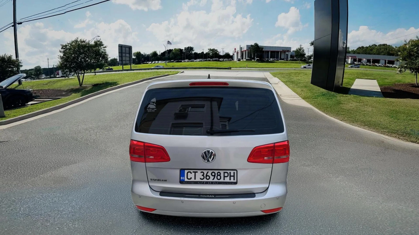 VW Touran 1.6 TDI-DSG-NAVI-CAM - изображение 4