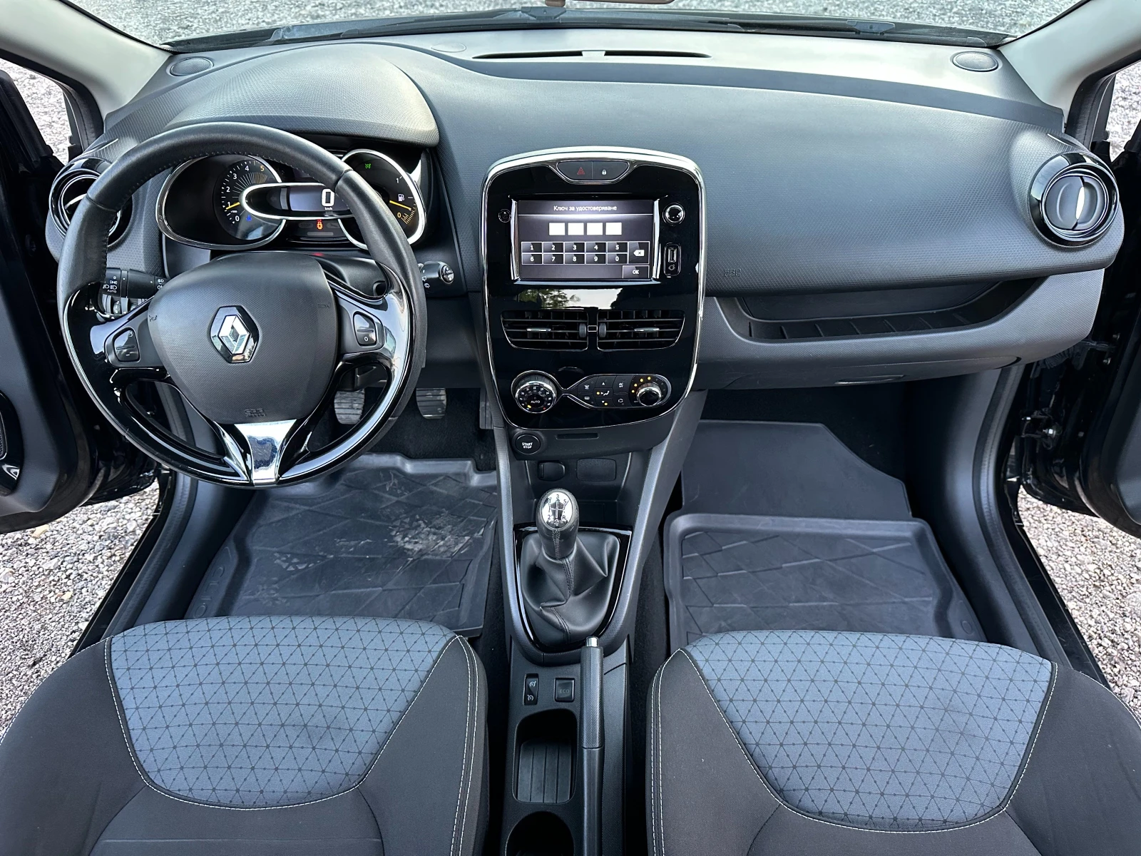 Renault Clio 1.5dci 90kc KLIMA NAVI - изображение 10