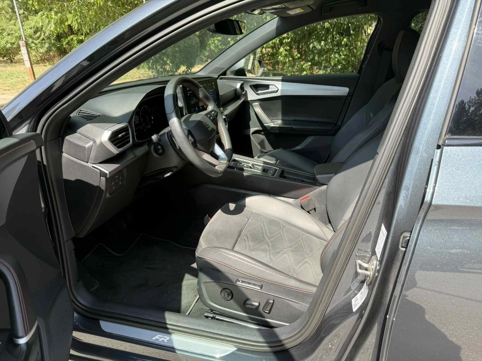 Seat Leon 1.5 FR eTSI  - изображение 5