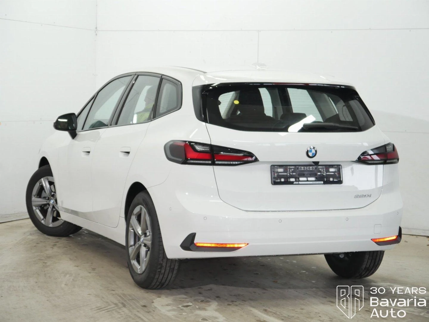 BMW 220 i Active Tourer Steptronic | Mobile.bg   2