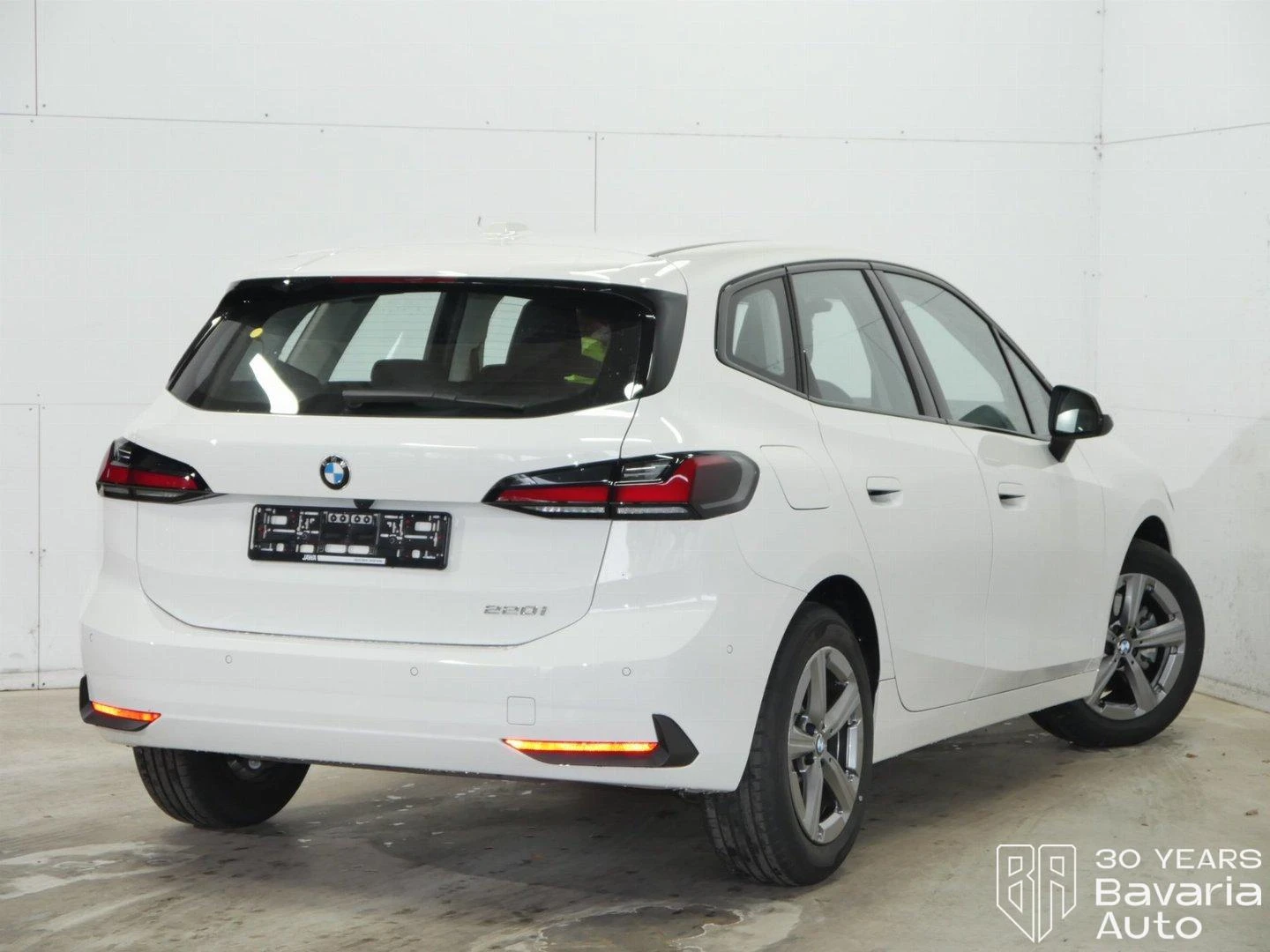 BMW 220 i Active Tourer Steptronic | Mobile.bg   3