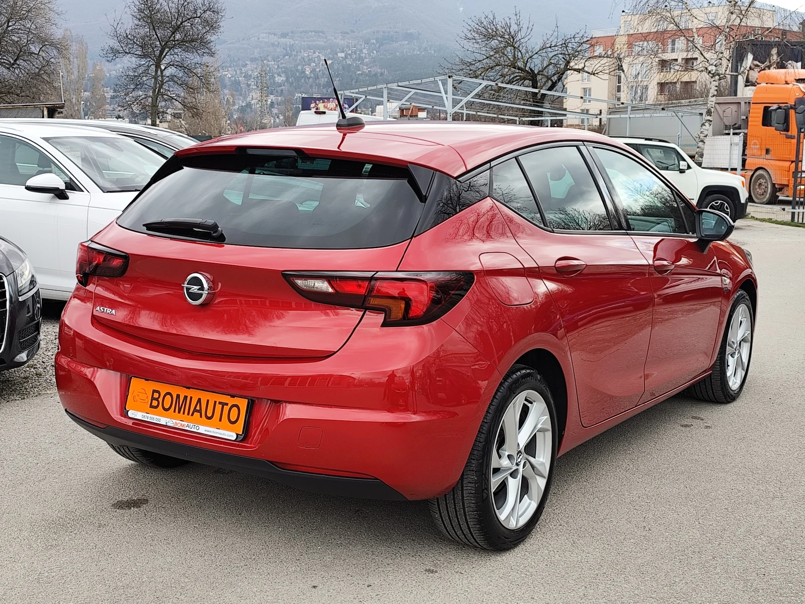 Opel Astra 1.2i* LED* NAVI* EURO6* KLIMATRONIK* LINE ASSISTEN - изображение 4