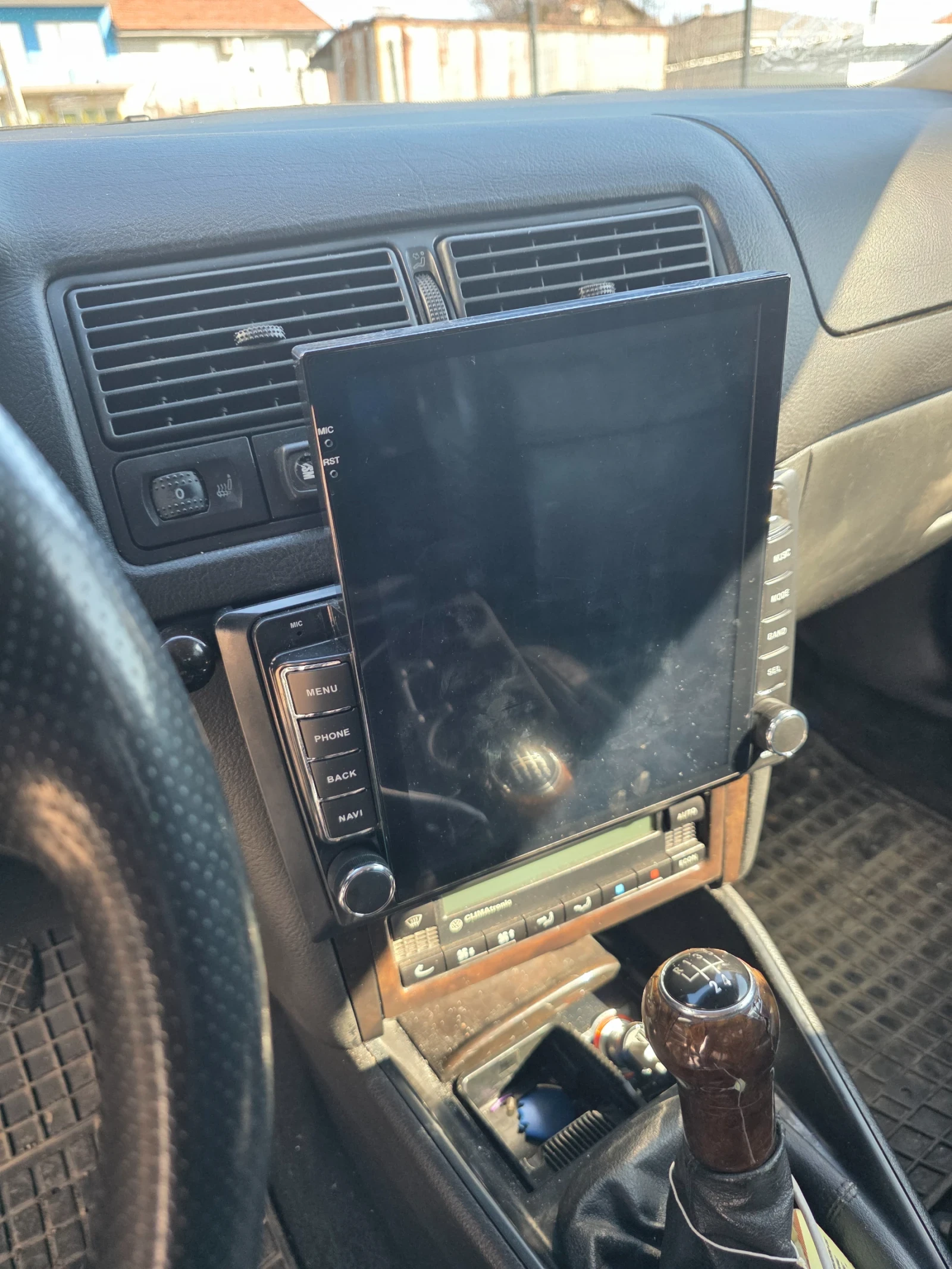 VW Golf 1.8T Топ състояние, снимка 2 - Автомобили и джипове - 53763857