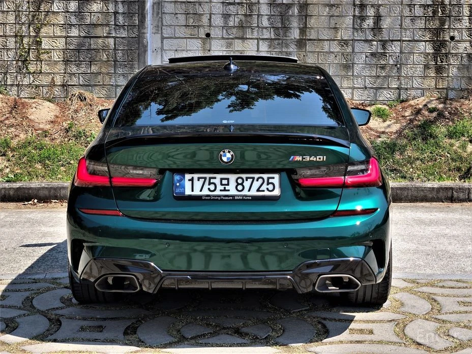 BMW 330 M-PACK* HARMAN KARDON* HEAD UP, снимка 4 - Автомобили и джипове - 54190997