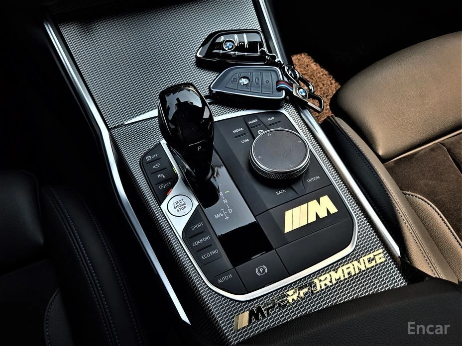 BMW 330 M-PACK* HARMAN KARDON* HEAD UP, снимка 10 - Автомобили и джипове - 54190997