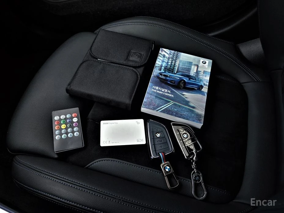 BMW 330 M-PACK* HARMAN KARDON* HEAD UP, снимка 12 - Автомобили и джипове - 54190997