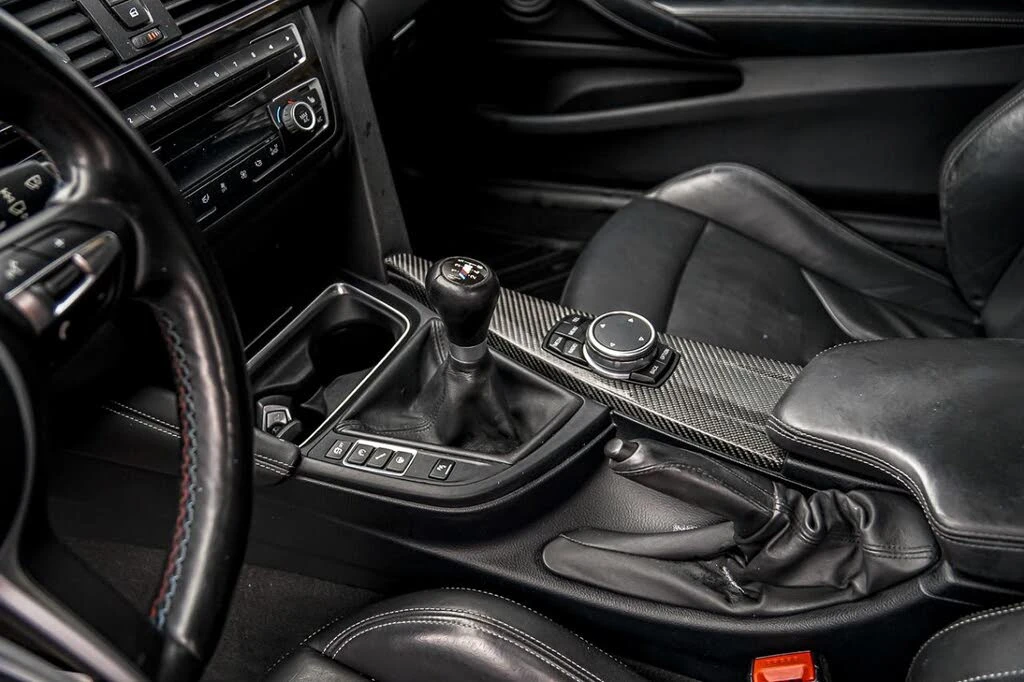 BMW M4 * КАРБОН* HARMAN* KARDON* РЪЧКА* HEAD* UP* KEYLESS, снимка 11 - Автомобили и джипове - 54206173