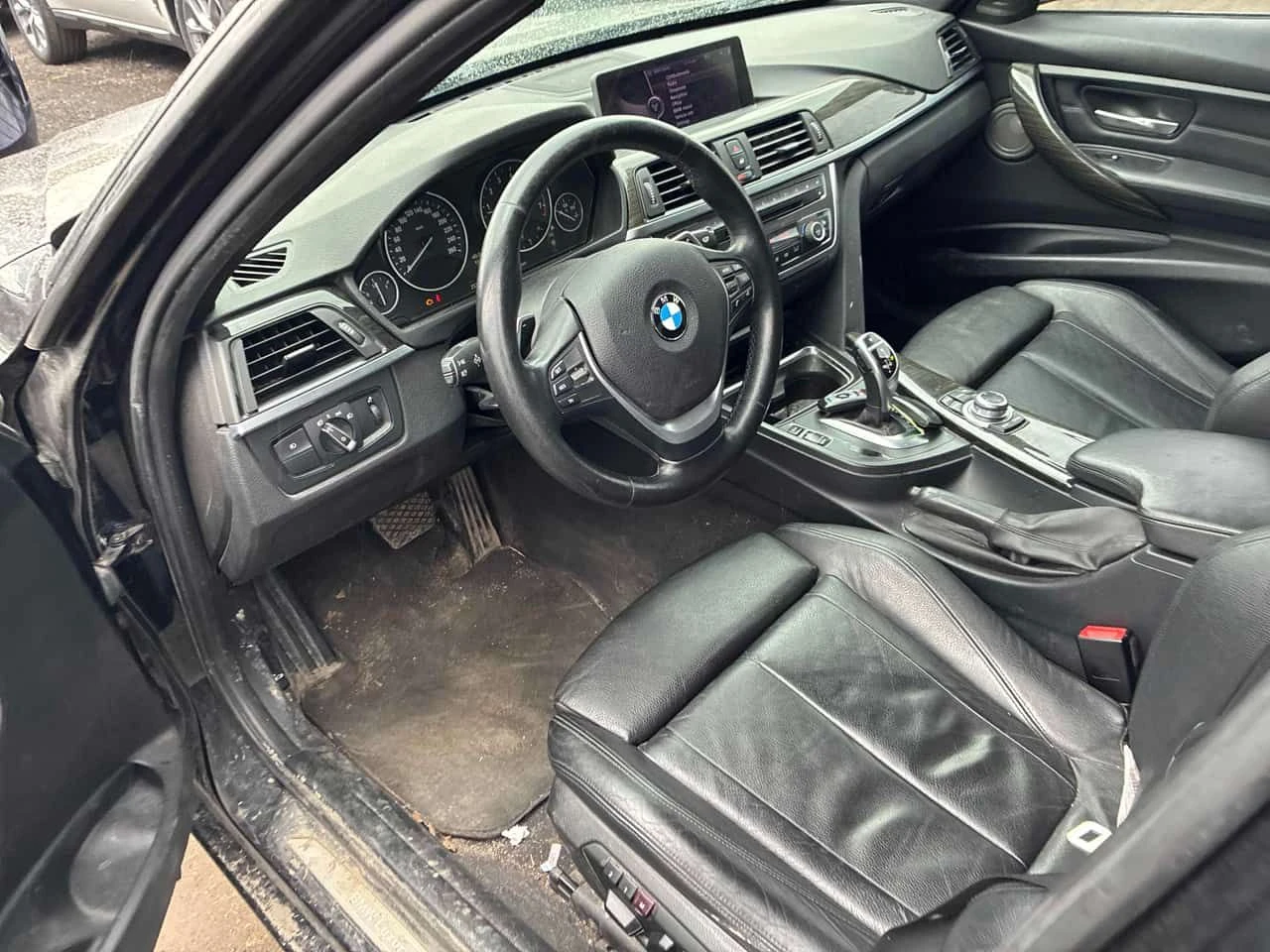 BMW 335 * 335i xDrive * 2 КЛЮЧА* PANO* ПОДГРЕВ* , снимка 5 - Автомобили и джипове - 54214336