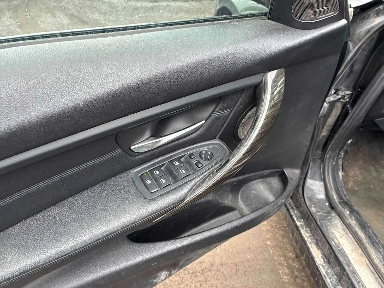 BMW 335 * 335i xDrive * 2 КЛЮЧА* PANO* ПОДГРЕВ* , снимка 12 - Автомобили и джипове - 54214336