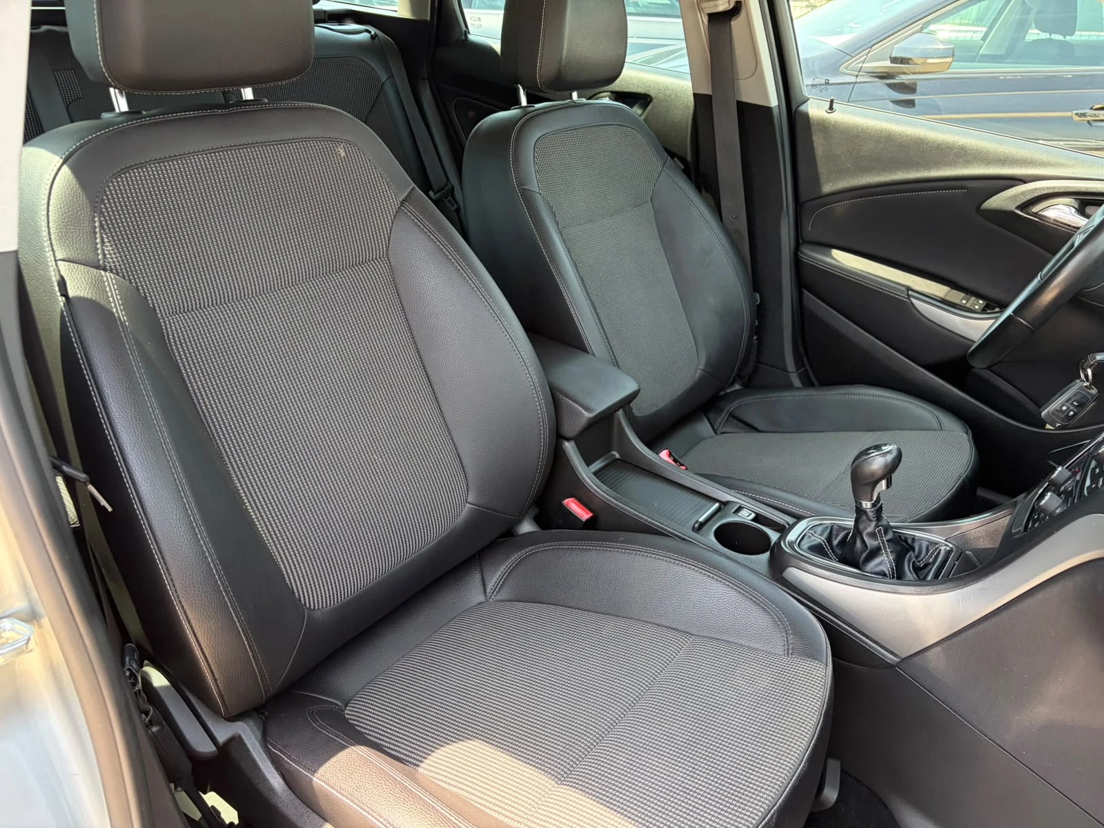 Opel Astra 1.7CDTI-125 COSMO, снимка 11 - Автомобили и джипове - 54800047