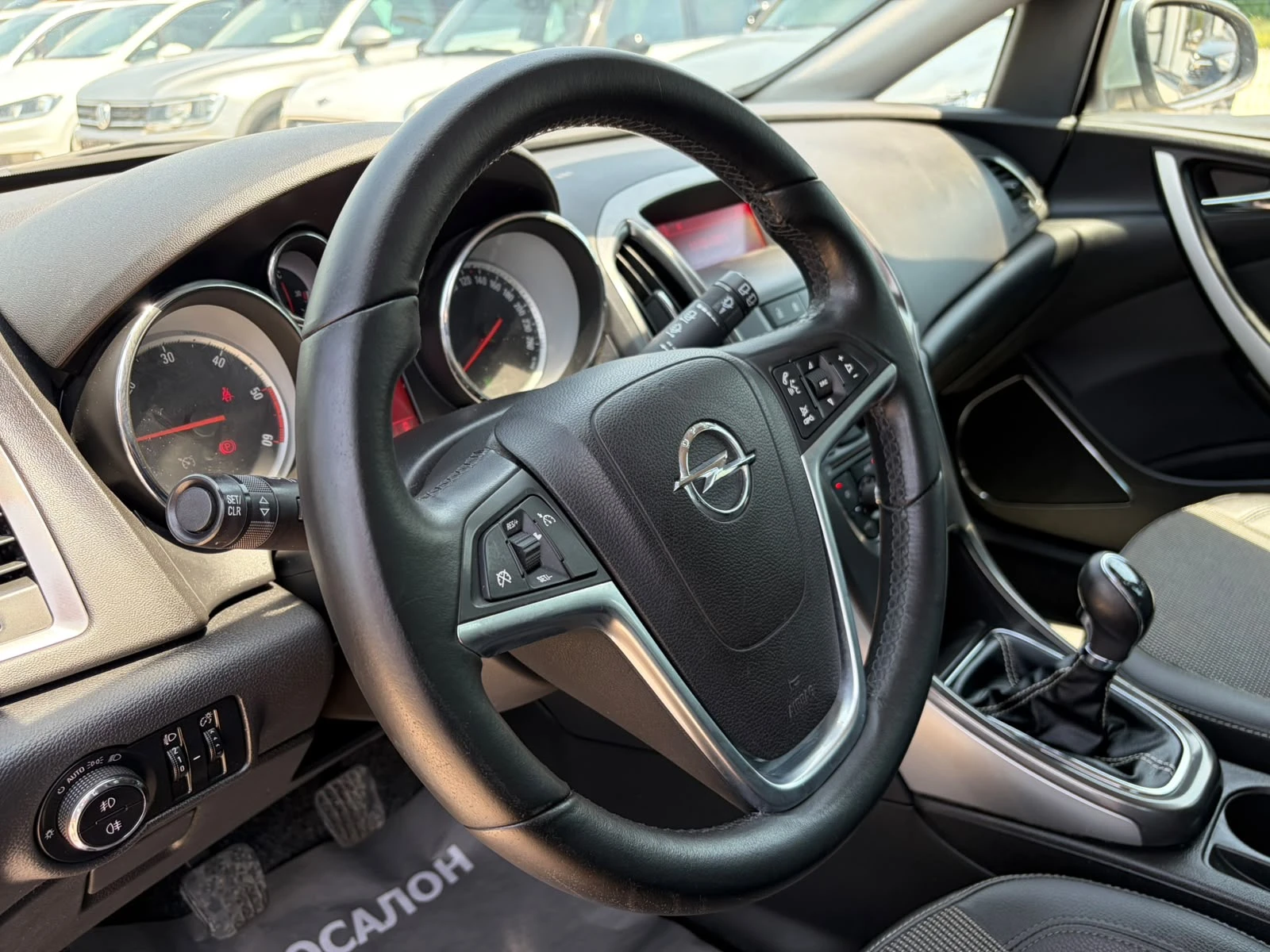 Opel Astra 1.7CDTI-125 COSMO, снимка 9 - Автомобили и джипове - 54800047