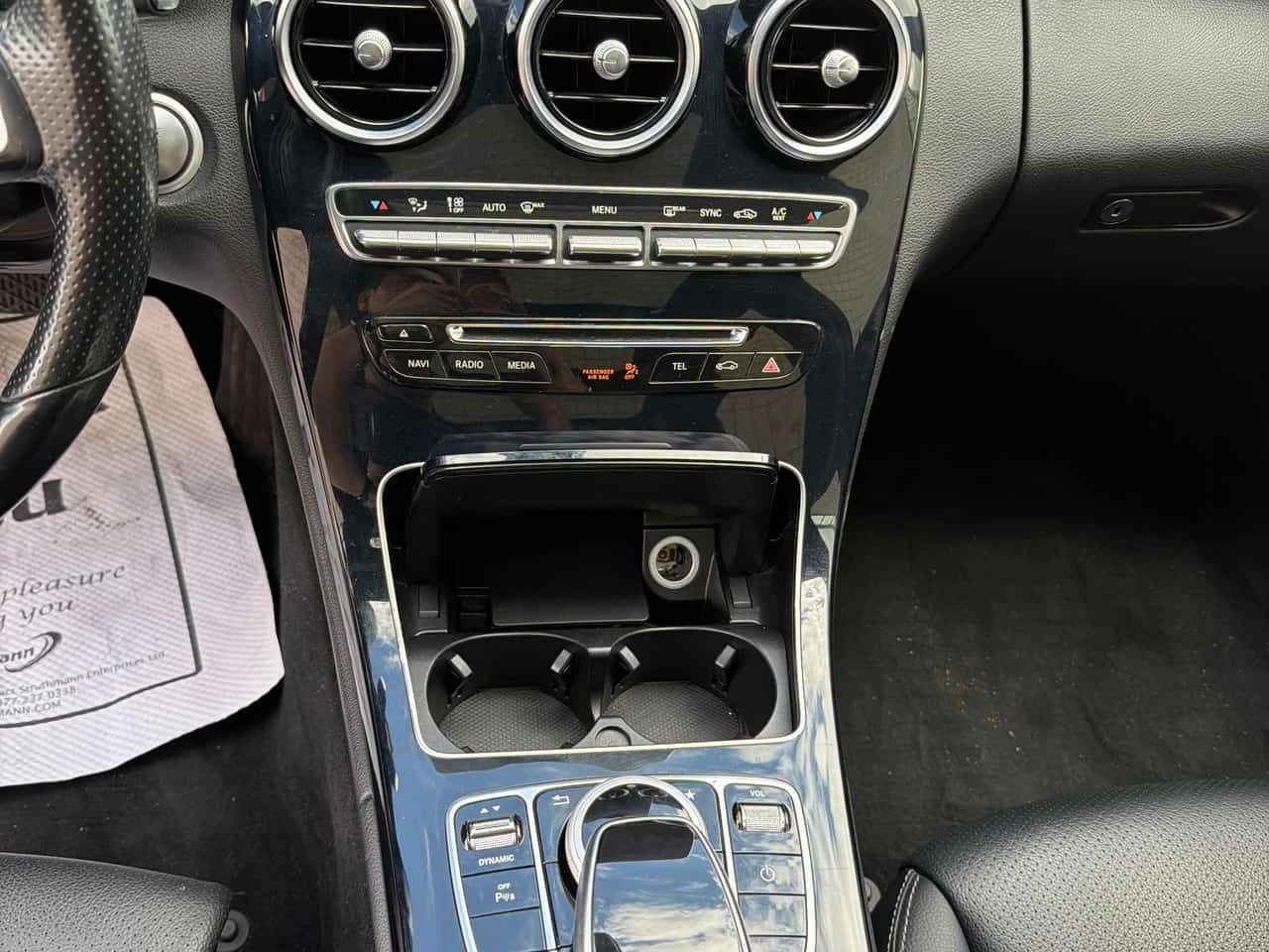 Mercedes-Benz C 300 CARFAX, снимка 9 - Автомобили и джипове - 54940755