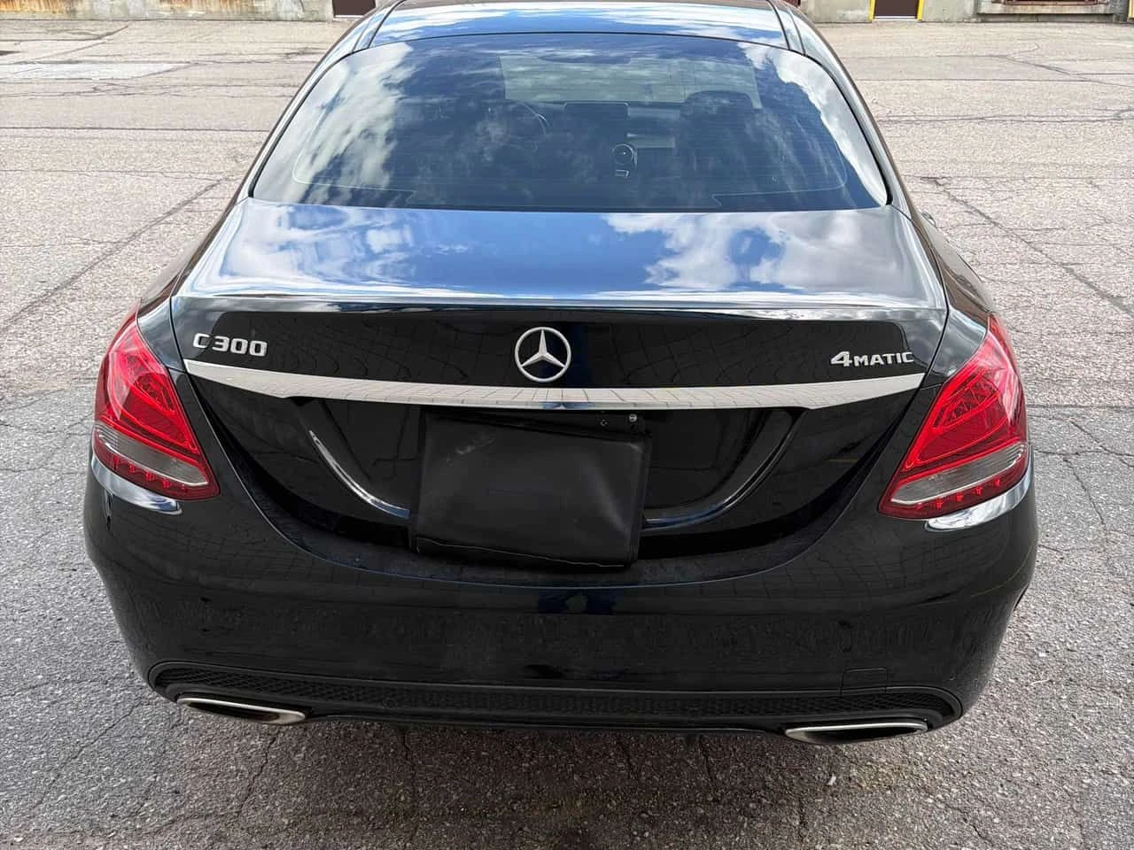 Mercedes-Benz C 300 CARFAX, снимка 4 - Автомобили и джипове - 54940755