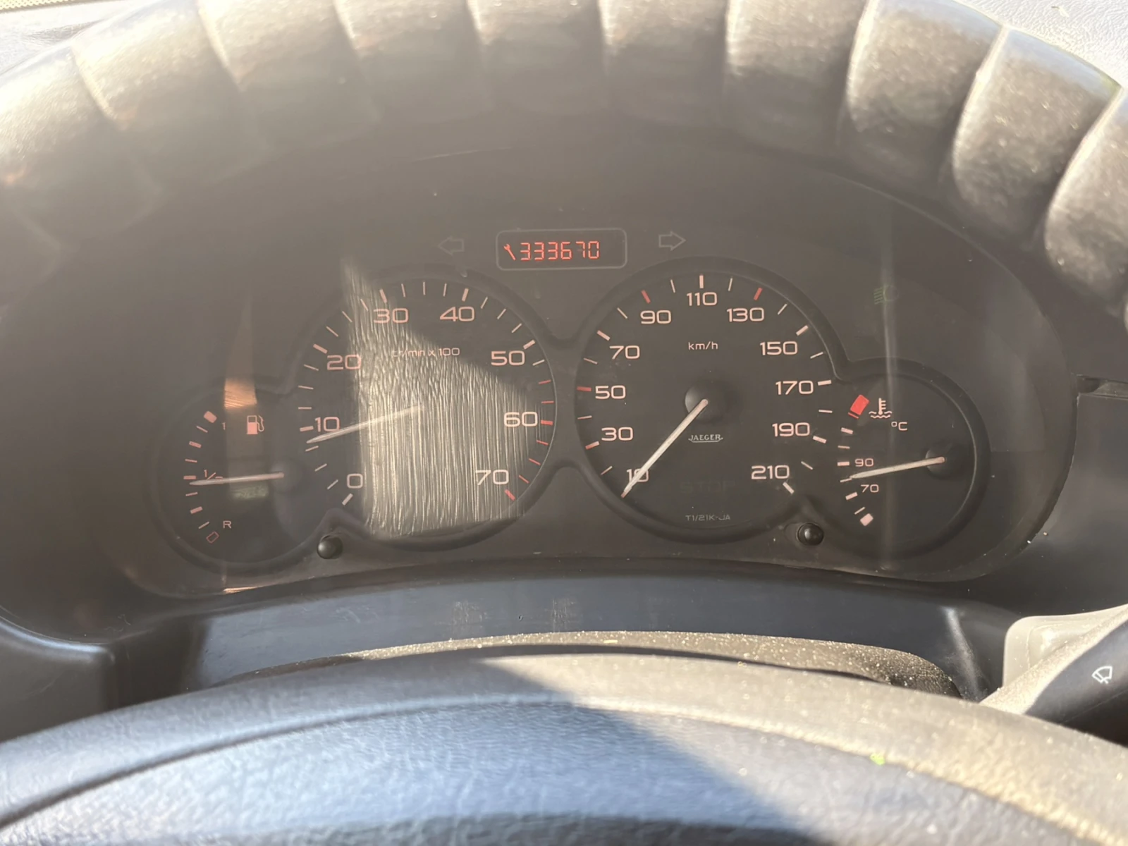 Peugeot Partner 1.6 HDI, снимка 11 - Автомобили и джипове - 55234322