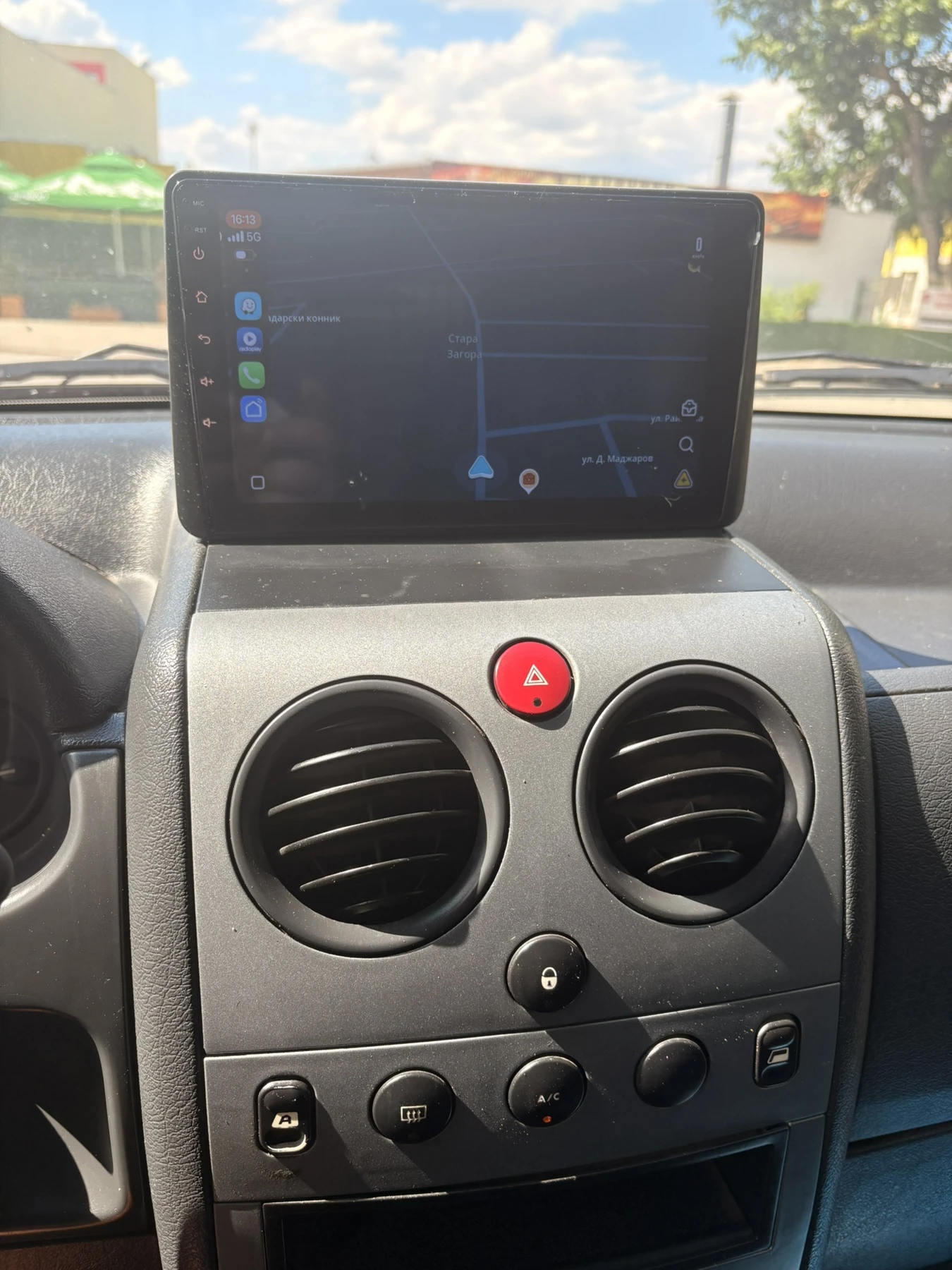 Peugeot Partner 1.6 HDI, снимка 9 - Автомобили и джипове - 55234322
