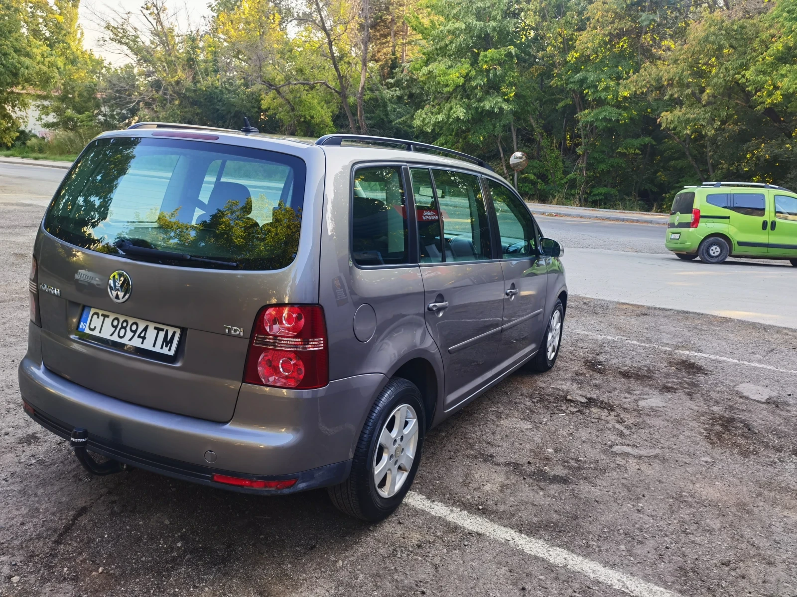 VW Touran 1.9TDI 6ск , снимка 6 - Автомобили и джипове - 55564705
