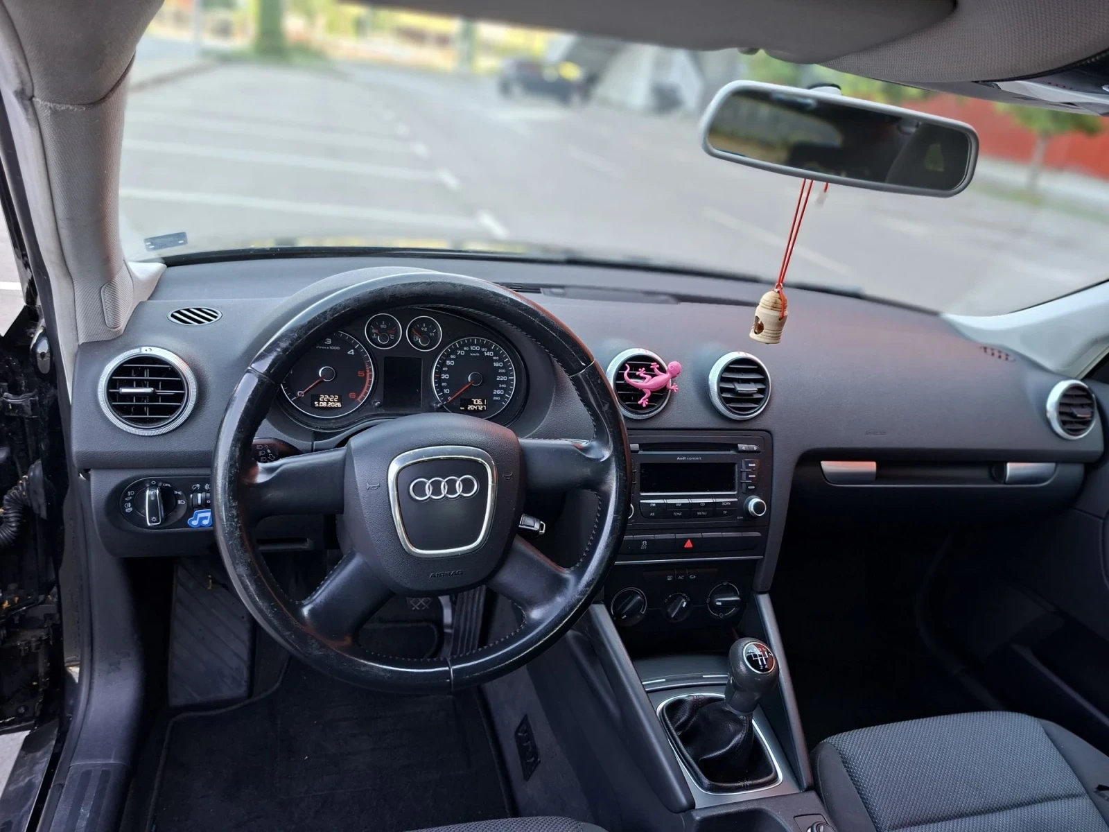 Audi A3 1.6 Dizel, снимка 9 - Автомобили и джипове - 55594421