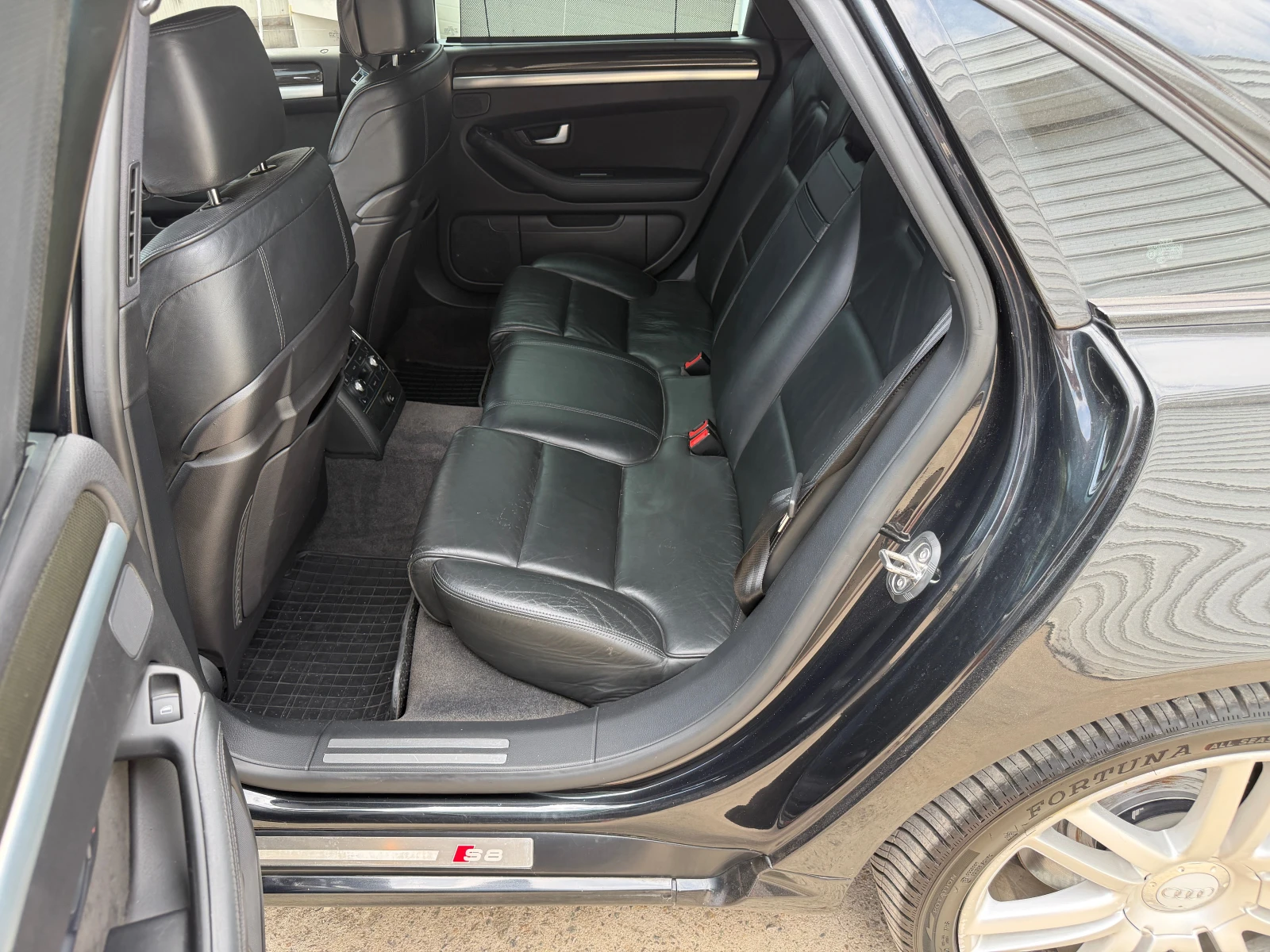 Audi S8 5, 2 V10 450к.с., снимка 7 - Автомобили и джипове - 55653560