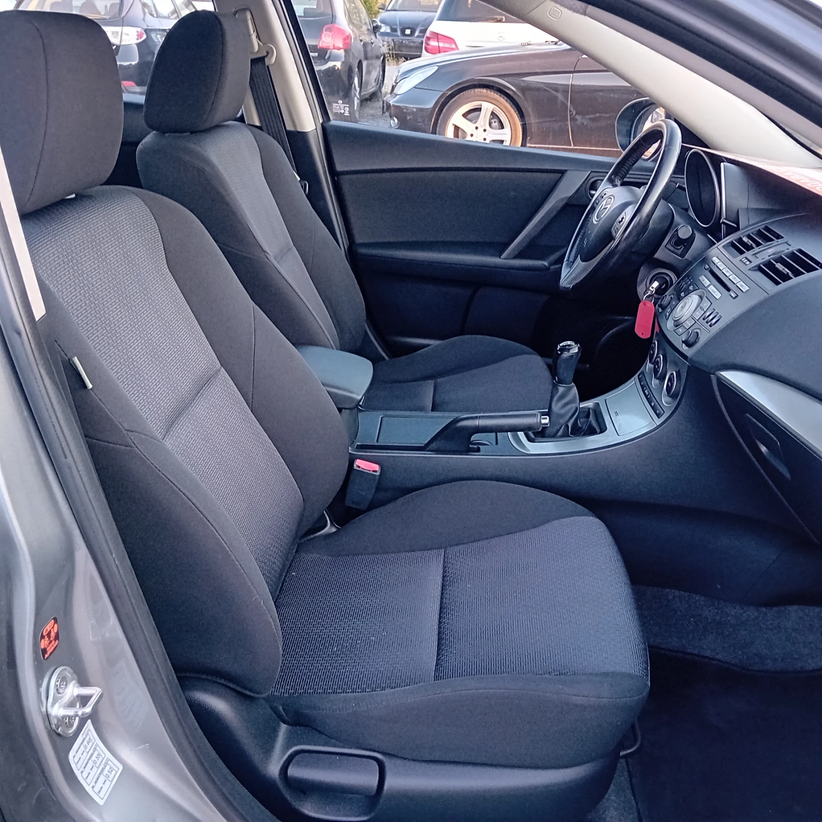 Mazda 3 1.6HDI 109k., снимка 6 - Автомобили и джипове - 56074559