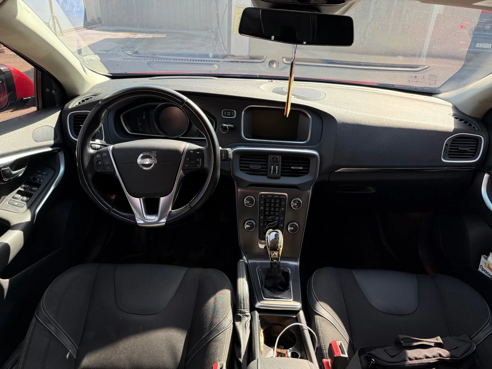 Volvo V40 1.6, снимка 7 - Автомобили и джипове - 56410522
