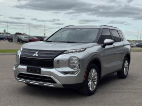     Mitsubishi Outlander SE AWD