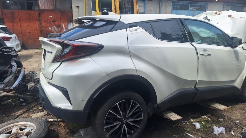 Toyota C-HR 1.8 НА ЧАСТИ , снимка 6 - Автомобили и джипове - 45979952