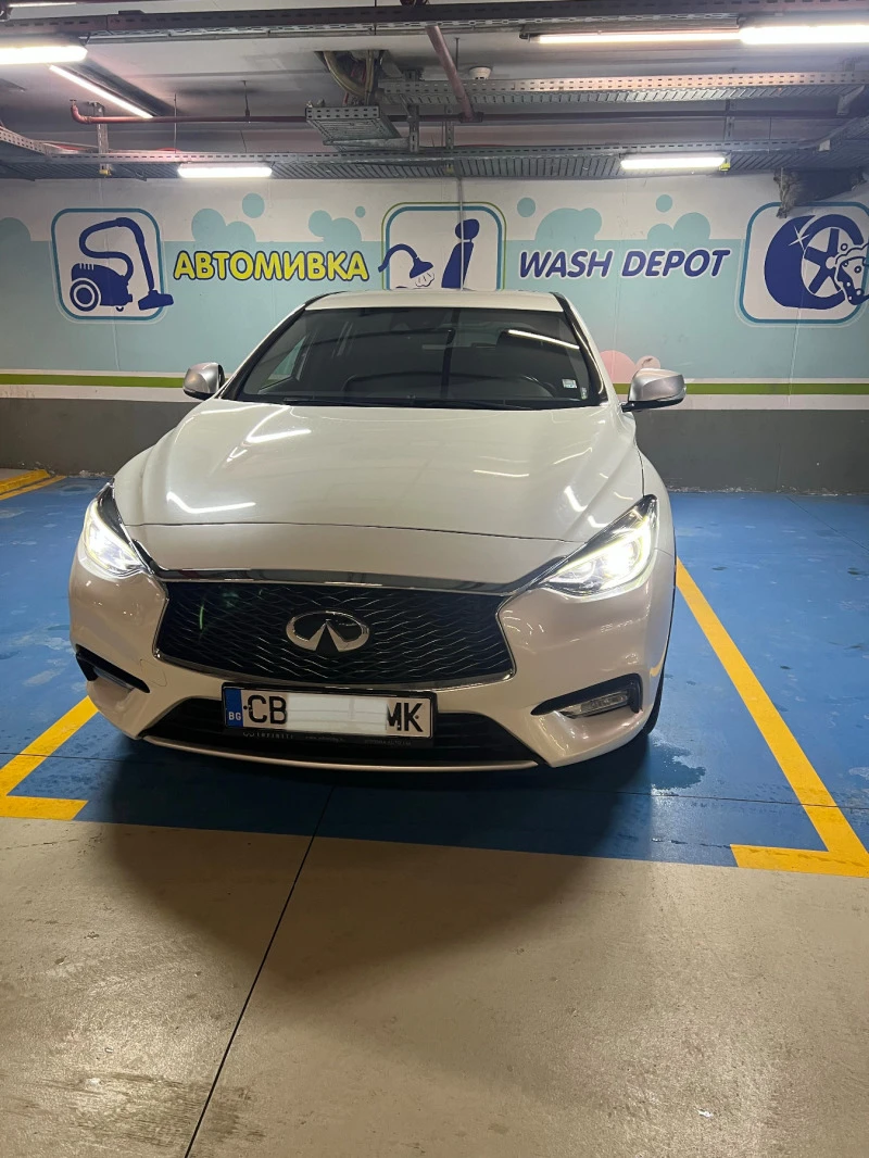 Infiniti Q30, снимка 1 - Автомобили и джипове - 48117913