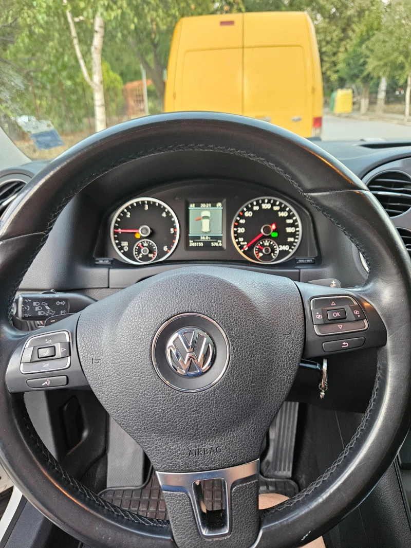 VW Tiguan 2.0 TDI 4 MOTION DSG, снимка 8 - Автомобили и джипове - 47381003