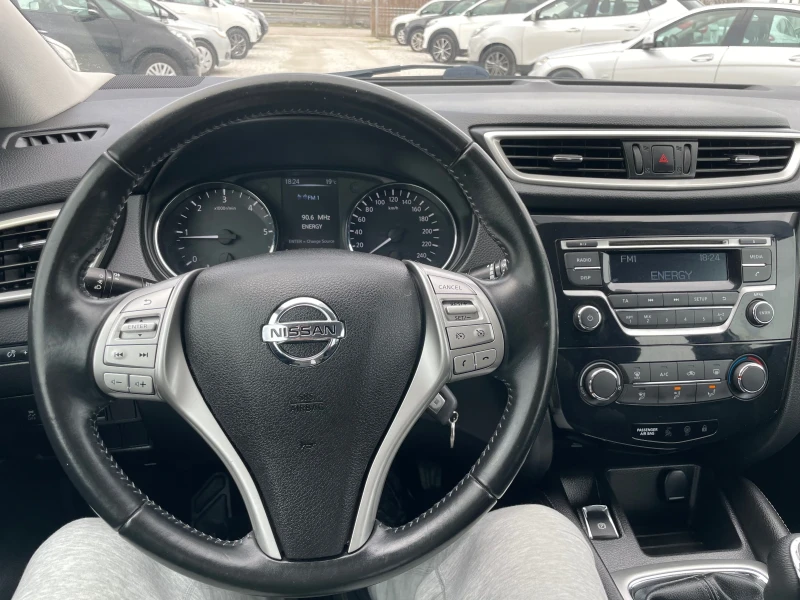 Nissan Qashqai 1.5 dci, снимка 9 - Автомобили и джипове - 49480546