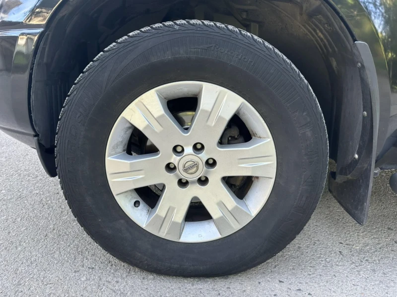 Nissan Navara 2.5DCI / HARD TOP / ОБСЛУЖЕН, снимка 15 - Автомобили и джипове - 51617839