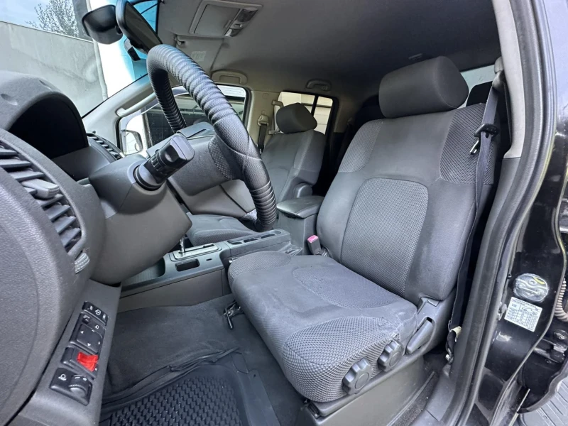 Nissan Navara 2.5DCI / HARD TOP / ОБСЛУЖЕН, снимка 10 - Автомобили и джипове - 51617839