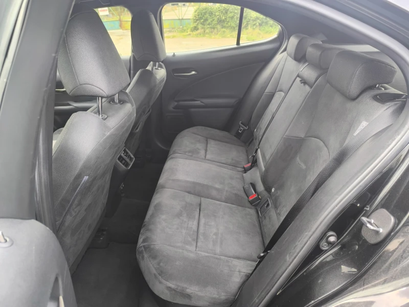 Lexus UX 250h 2.0 Hybrid, снимка 12 - Автомобили и джипове - 52142116