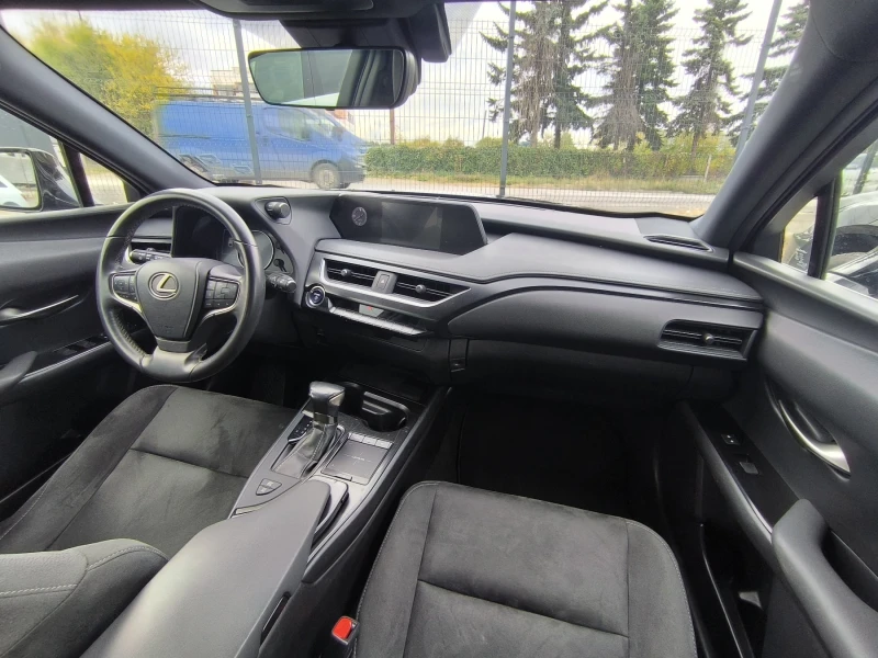 Lexus UX 250h 2.0 Hybrid, снимка 10 - Автомобили и джипове - 52142116