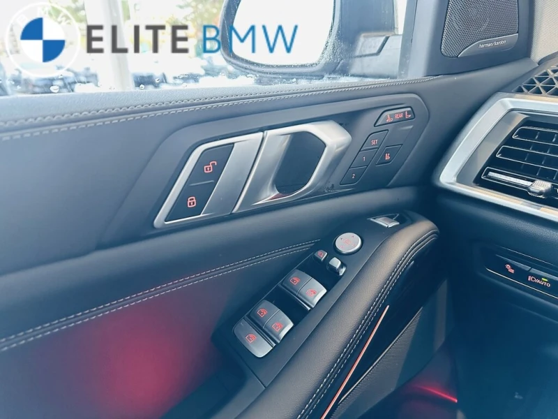 BMW X7 * xDrive40i Sports Activity Vehicle * CARFAX * БЕЗ, снимка 15 - Автомобили и джипове - 52819306