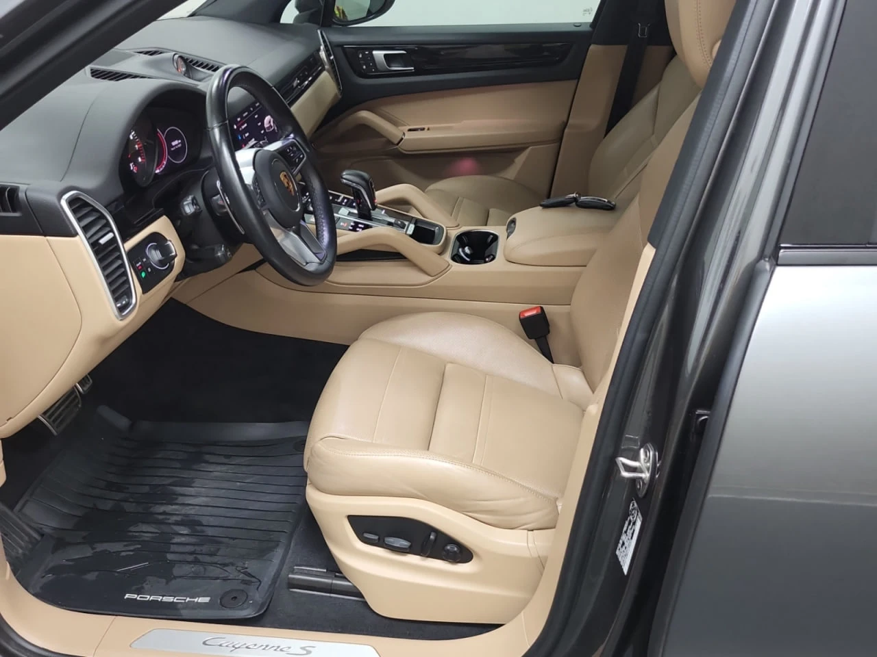 Porsche Cayenne * CARFAX * АВТО КРЕДИТ * ЦЕНА ДО БГ! - изображение 7